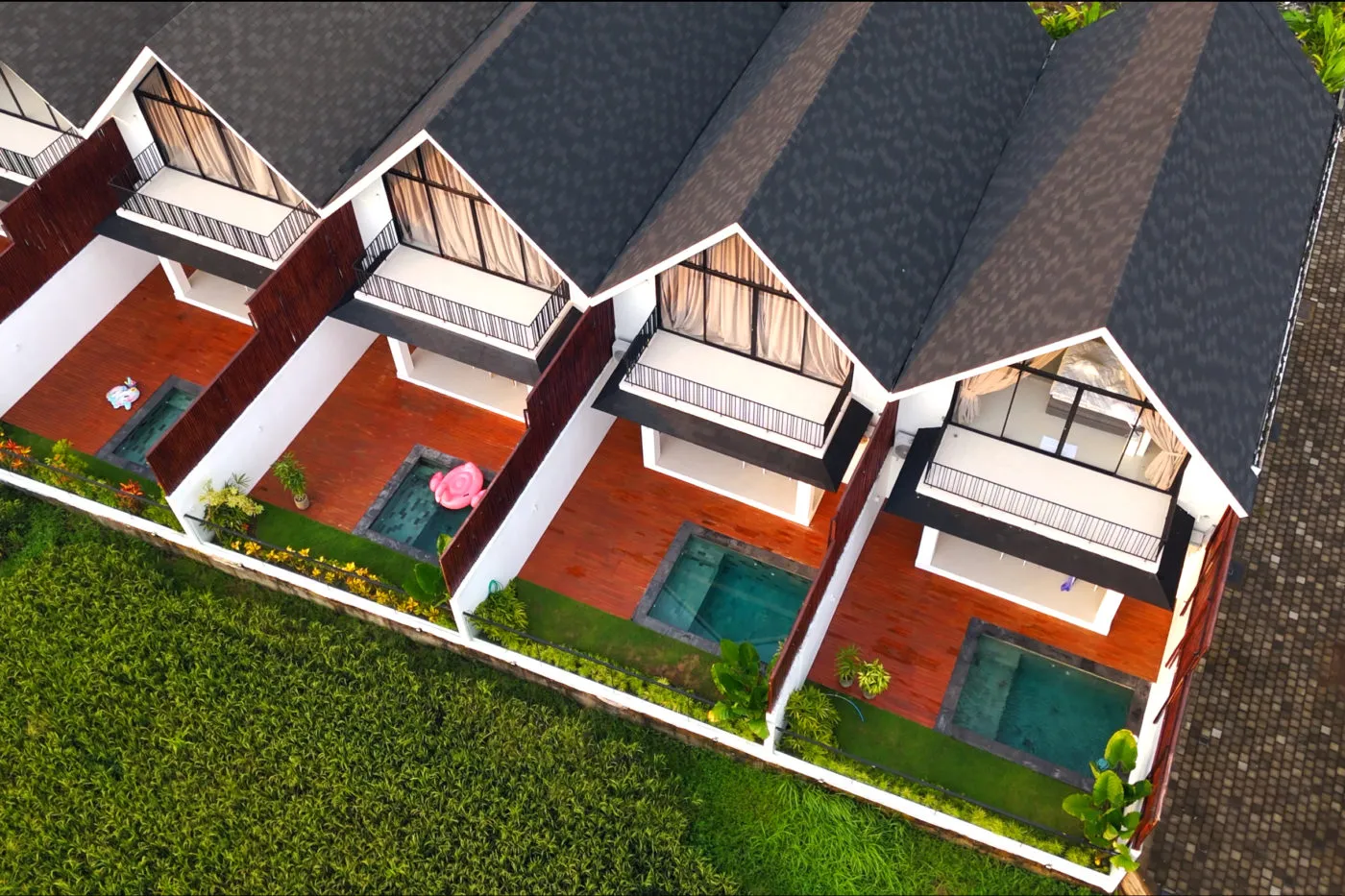 ADVA Six Stars exterior view
