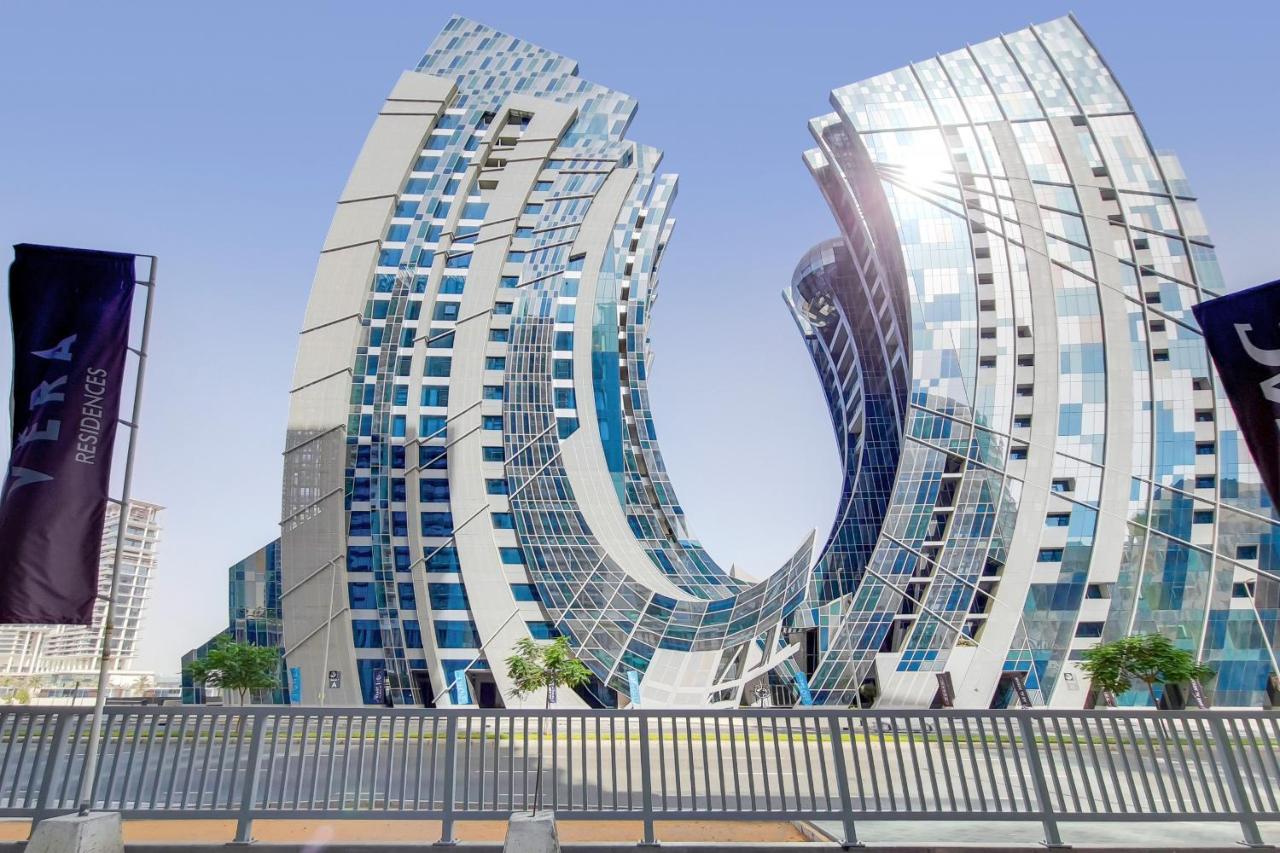 J One Tower A exterior view