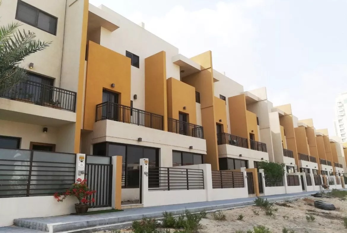 Lilac Park exterior view