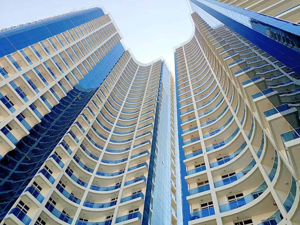 Oasis Towers 1 and 2 gallery 2