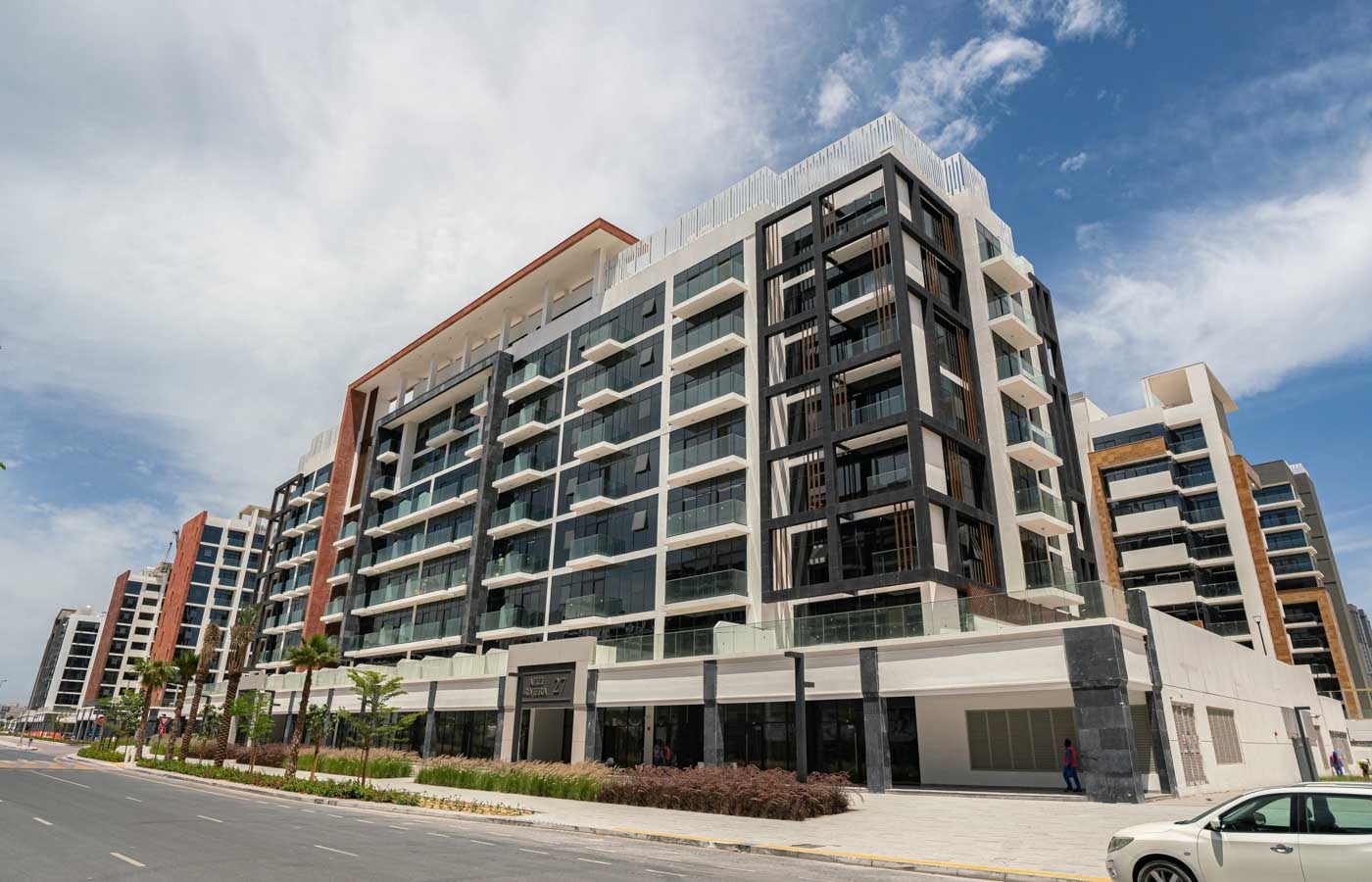 Riviera 27 exterior view