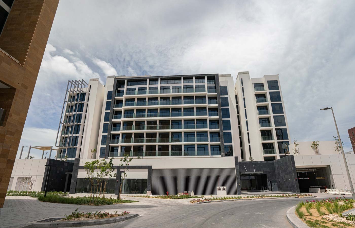 Riviera 33 exterior view